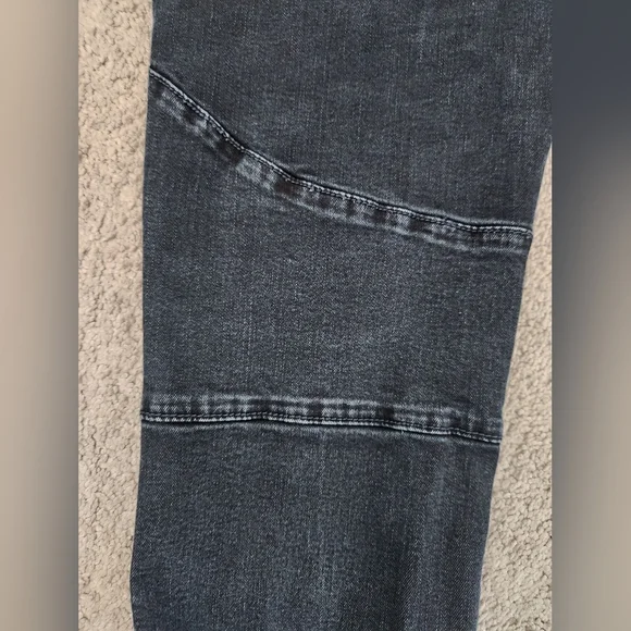 True Religion Relax Skinny Jeans - Size 33 - Picture 6 of 16